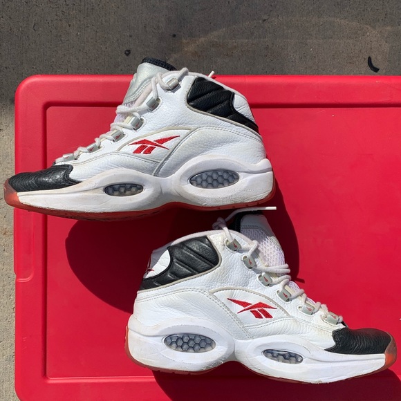 question mid black toe